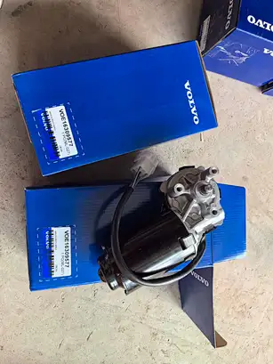 16309577
